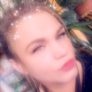 Meet your Posher, Danyele